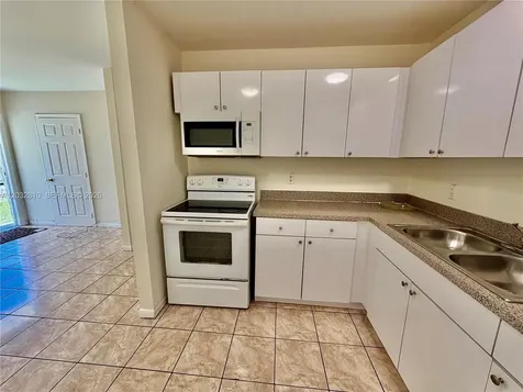 4801 SW 18th Street West Park FL 33023