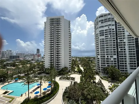 21205 Yacht Club Drive Aventura FL 33180