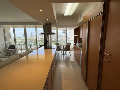 21205 Yacht Club Drive Aventura FL 33180