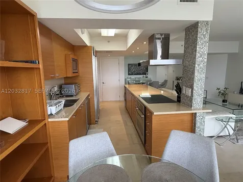 21205 Yacht Club Drive Aventura FL 33180