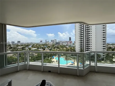 21205 Yacht Club Drive Aventura FL 33180