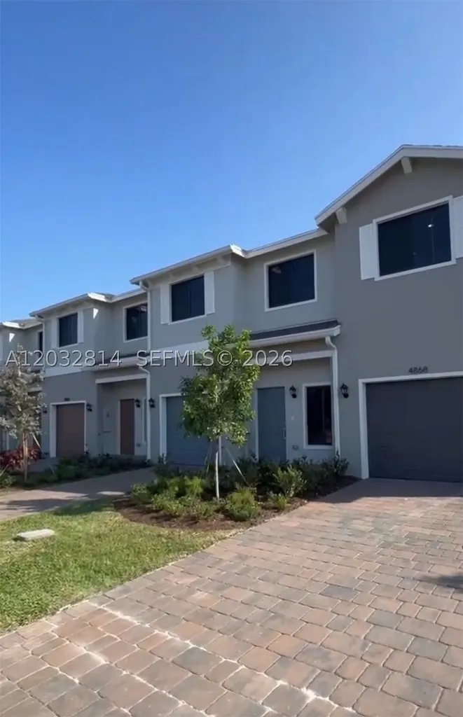 4860 Dillion Street Lake Worth FL 33463