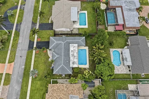 7421 NW 14th Street Plantation FL 33313
