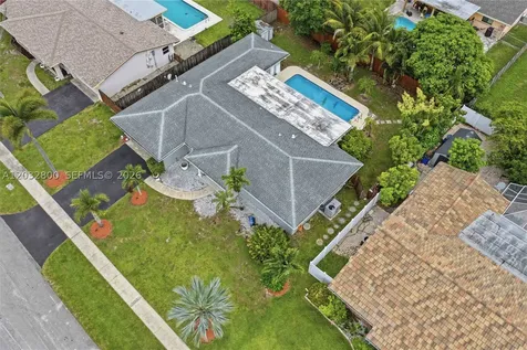 7421 NW 14th Street Plantation FL 33313