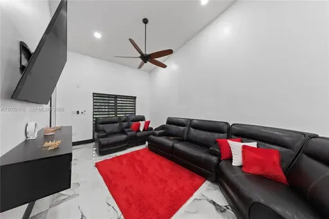 3245 NE 11 Drive Homestead FL 33033