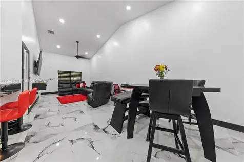 3245 NE 11 Drive Homestead FL 33033