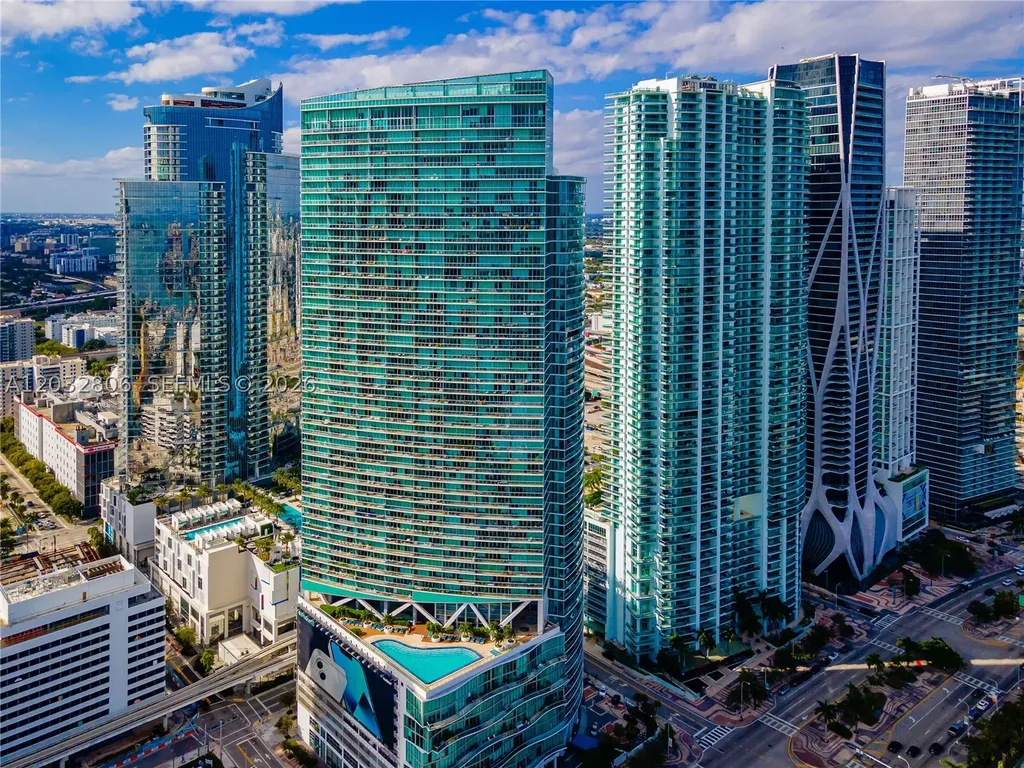 888 Biscayne Boulevard Miami FL 33132