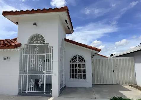 8859 NW 110th Lane Hialeah Gardens FL 33018