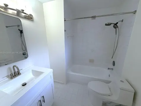 8859 NW 110th Lane Hialeah Gardens FL 33018