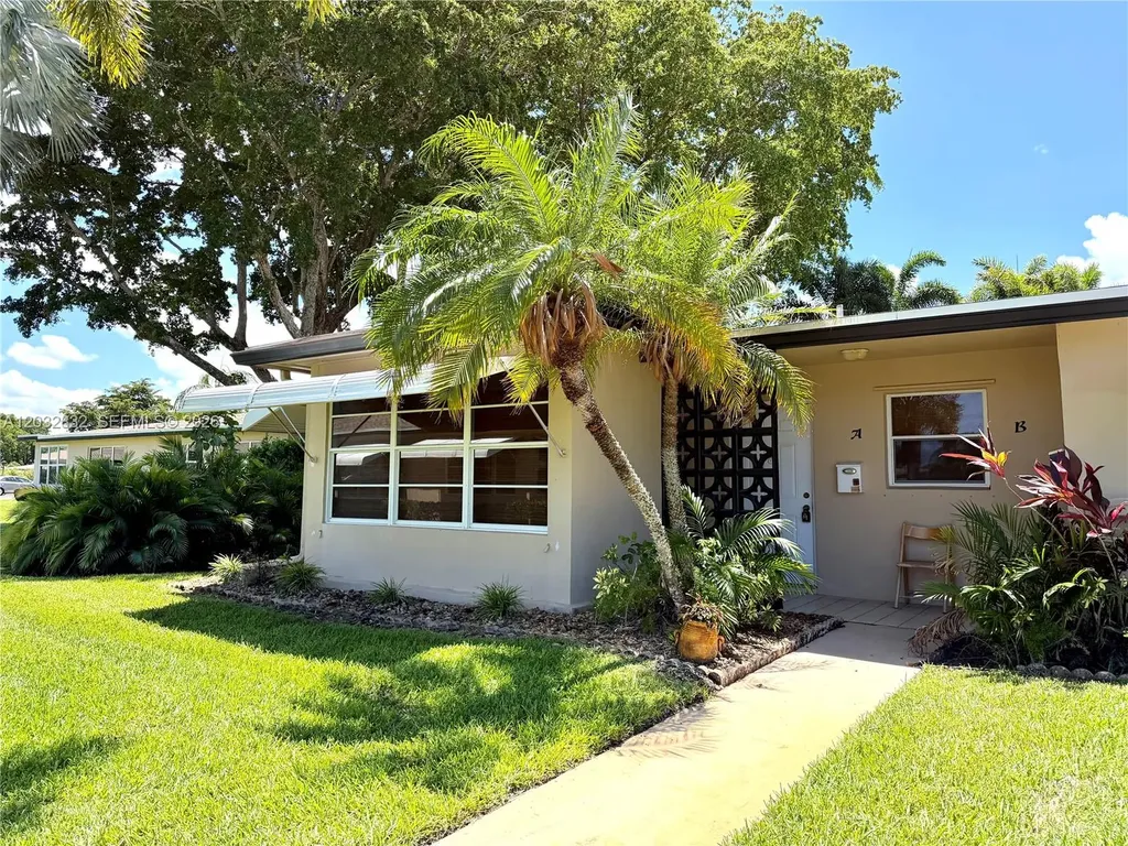 1042 North Drive Delray Beach FL 33445