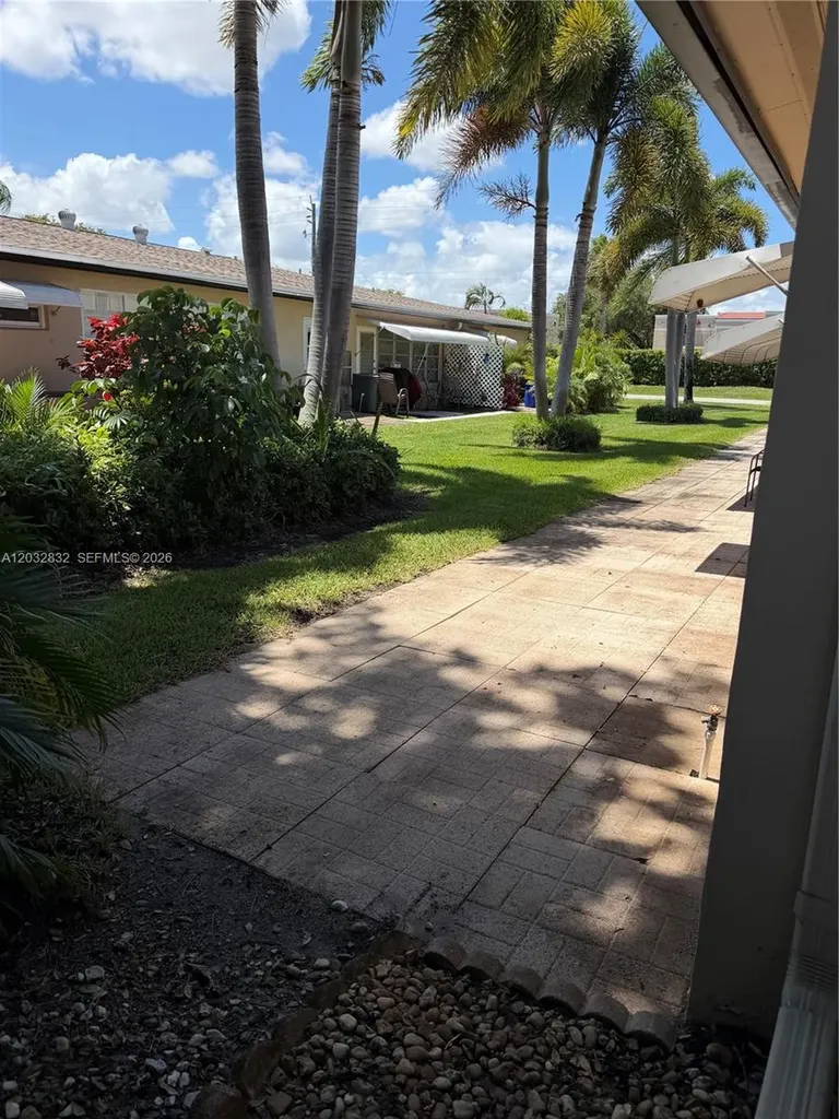 1042 North Drive Delray Beach FL 33445