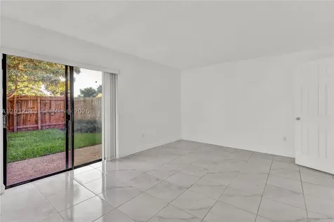 12704 SW 71st Terrace Miami FL 33183