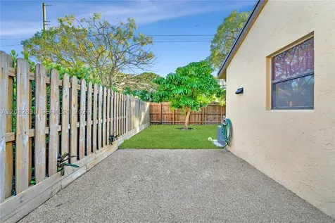 12704 SW 71st Terrace Miami FL 33183