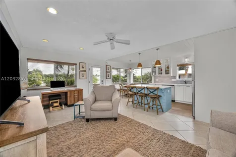 1050 SW 11th Street Hallandale Beach FL 33009