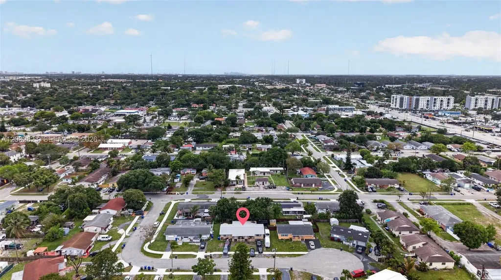 5816 Cleveland Street Hollywood FL 33021