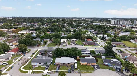 5816 Cleveland Street Hollywood FL 33021