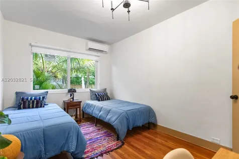 499 NE 112th Street Miami FL 33161