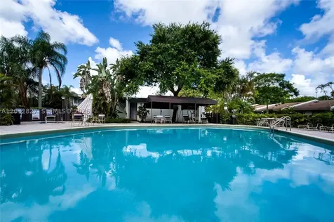 505 NE 199th Lane Miami FL 33179