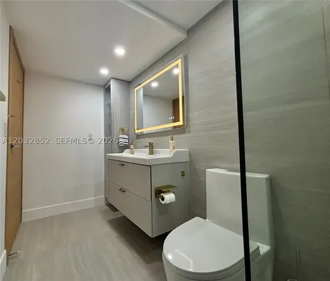 11111 NE Biscayne Boulevard Miami FL 33181