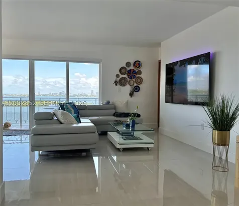 11111 NE Biscayne Boulevard Miami FL 33181