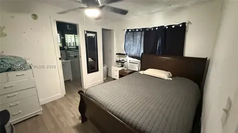 261 NW 139th Street Miami FL 33168
