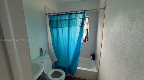 261 NW 139th Street Miami FL 33168