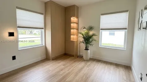 261 NW 139th Street Miami FL 33168