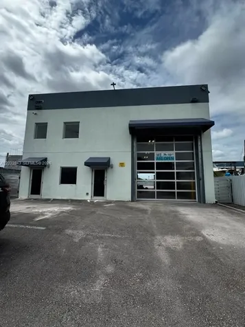 10810 NW 22nd Street Sweetwater FL 33172