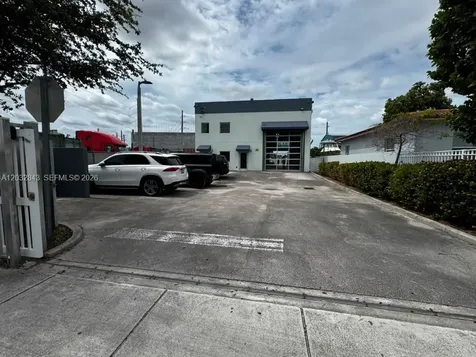 10810 NW 22nd Street Sweetwater FL 33172