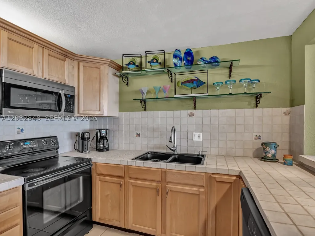 2301 S Ocean Drive Hollywood FL 33019