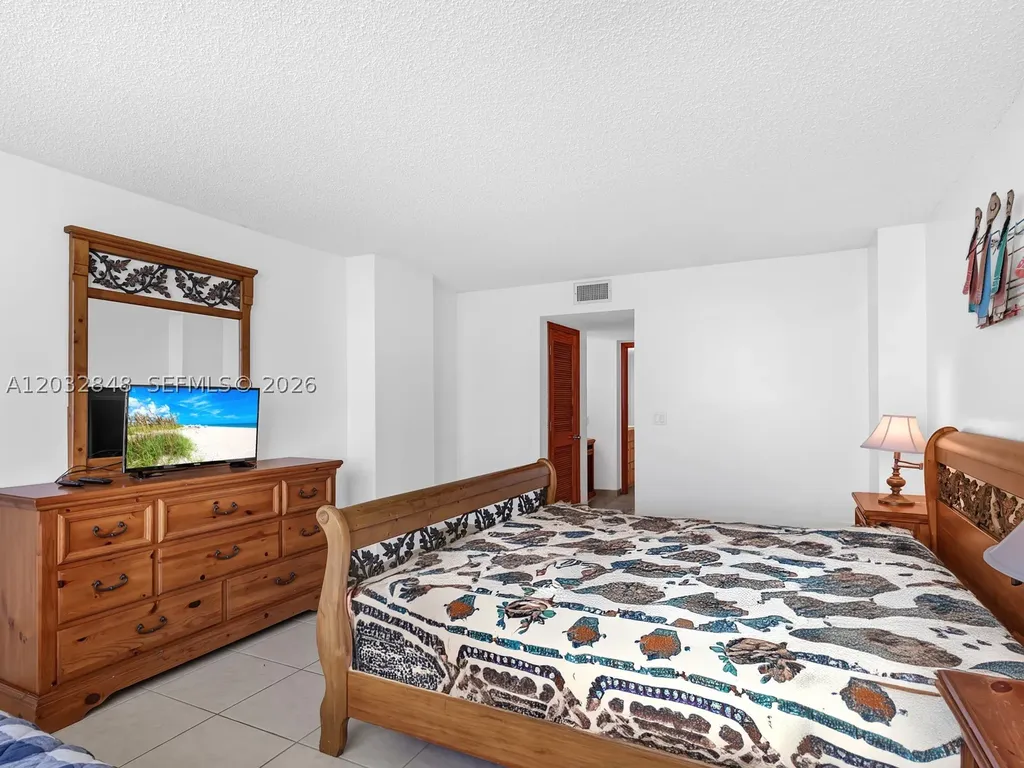 2301 S Ocean Drive Hollywood FL 33019