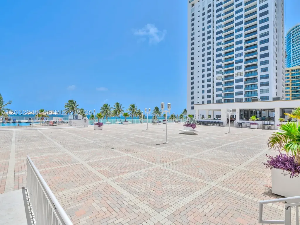 2301 S Ocean Drive Hollywood FL 33019