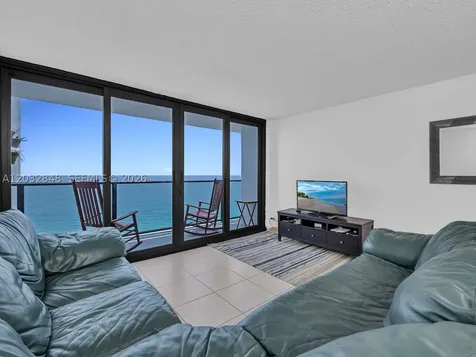 2301 S Ocean Drive Hollywood FL 33019