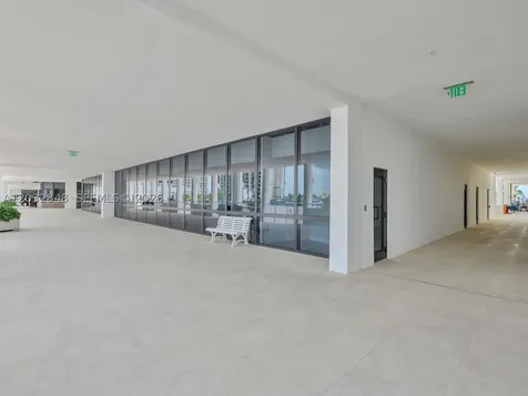 2301 S Ocean Drive Hollywood FL 33019