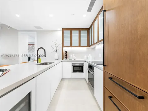 2200 Brickell Avenue Miami FL 33129