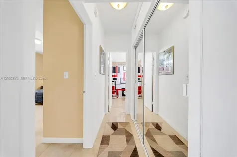 260 Ocean Drive Miami Beach FL 33139