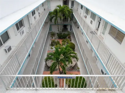 260 Ocean Drive Miami Beach FL 33139