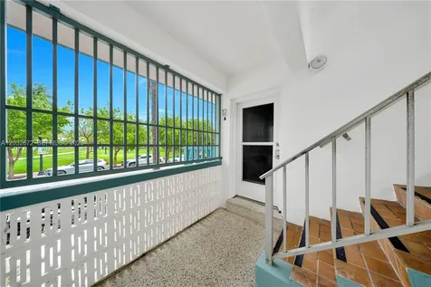 260 Ocean Drive Miami Beach FL 33139