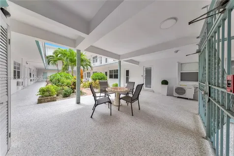 260 Ocean Drive Miami Beach FL 33139