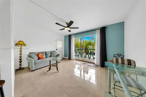 260 Ocean Drive Miami Beach FL 33139