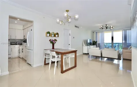 2501 S Ocean Drive Hollywood FL 33019