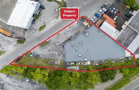 15221 NE 21st Avenue North Miami Beach FL 33162