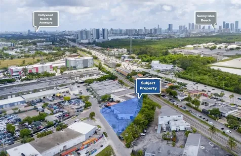 15221 NE 21st Avenue North Miami Beach FL 33162