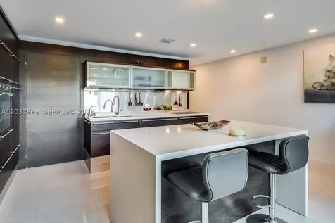 6000 Collins Avenue Miami Beach FL 33140