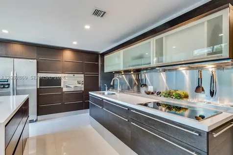 6000 Collins Avenue Miami Beach FL 33140