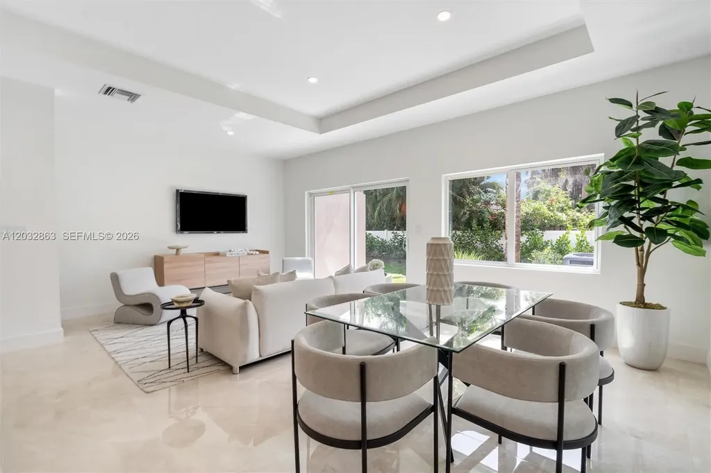 1537 NW 94th Way Coral Springs FL 33071