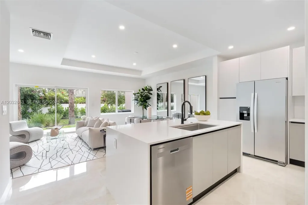 1537 NW 94th Way Coral Springs FL 33071