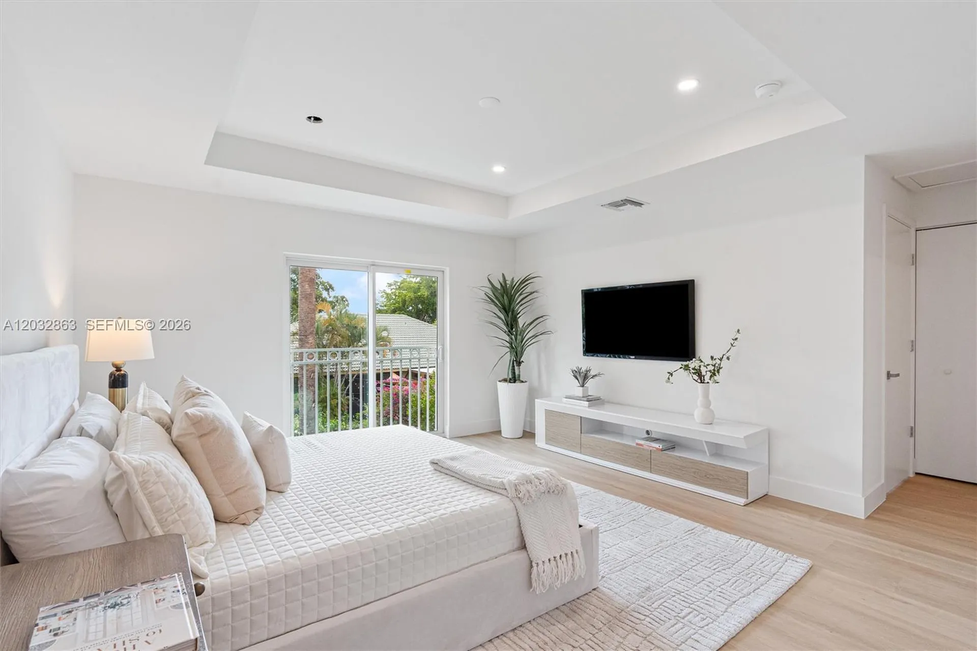 1537 NW 94th Way Coral Springs FL 33071