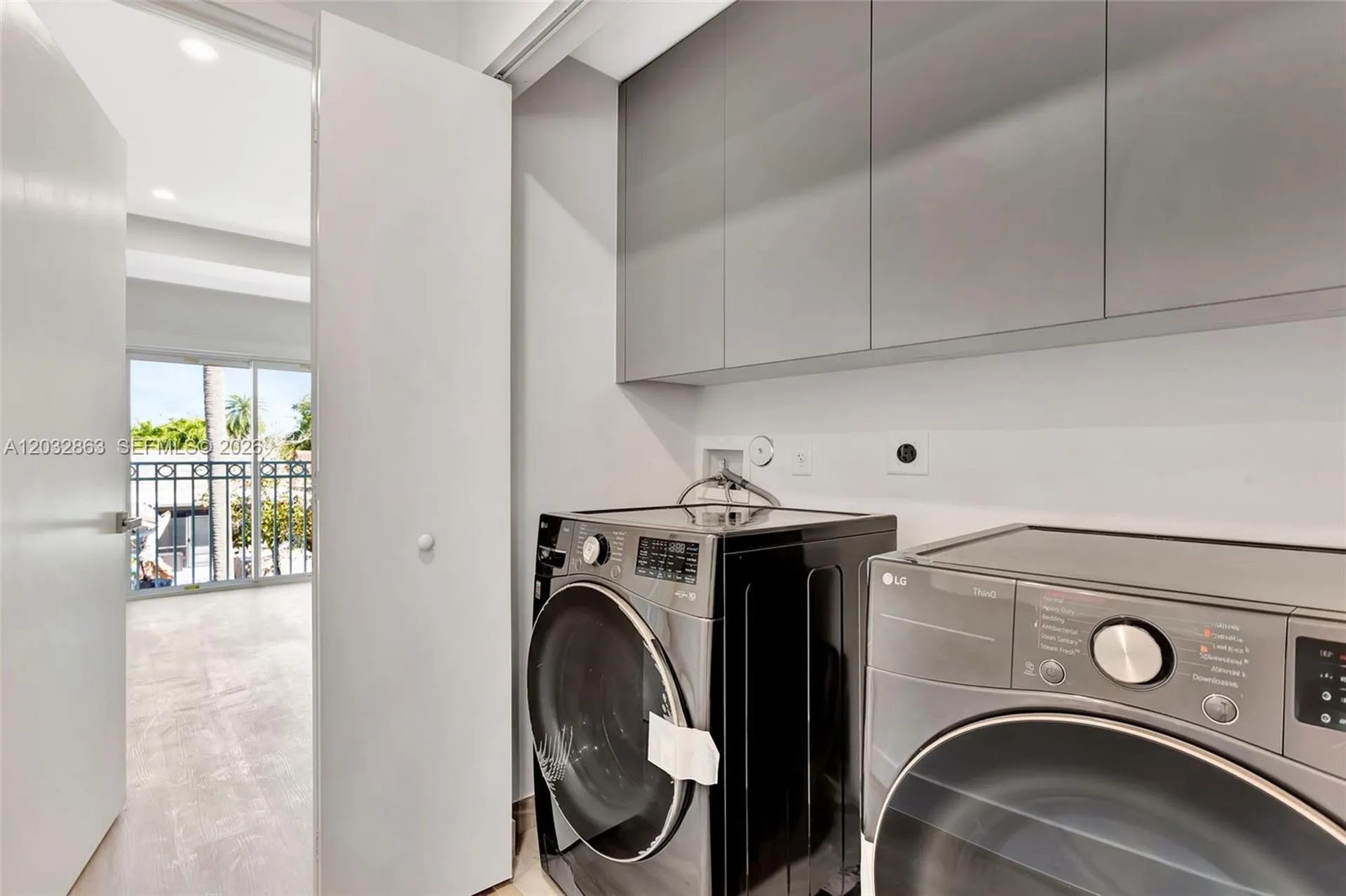 1537 NW 94th Way Coral Springs FL 33071