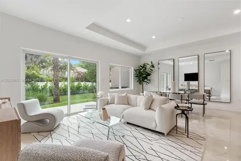 1537 NW 94th Way Coral Springs FL 33071